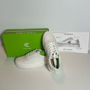 NWT Cariuma Canvas Sneakers - 7/5.5